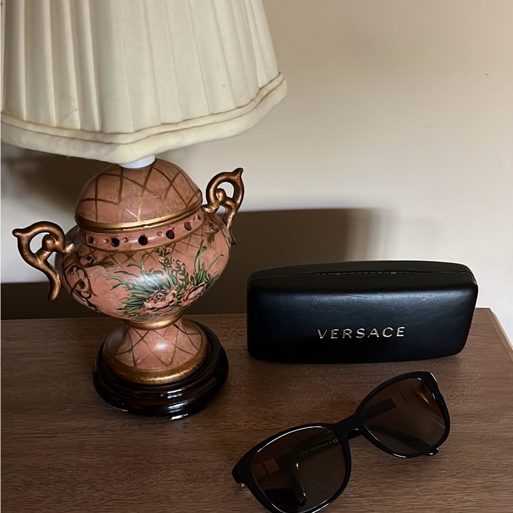 Versace woman’s frames (prescription lens in frame) can replace